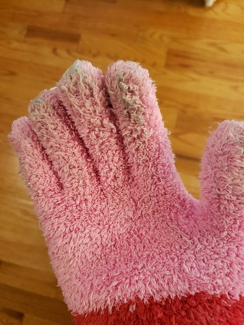 Reusable dust gloves for homeschool moms to clean house